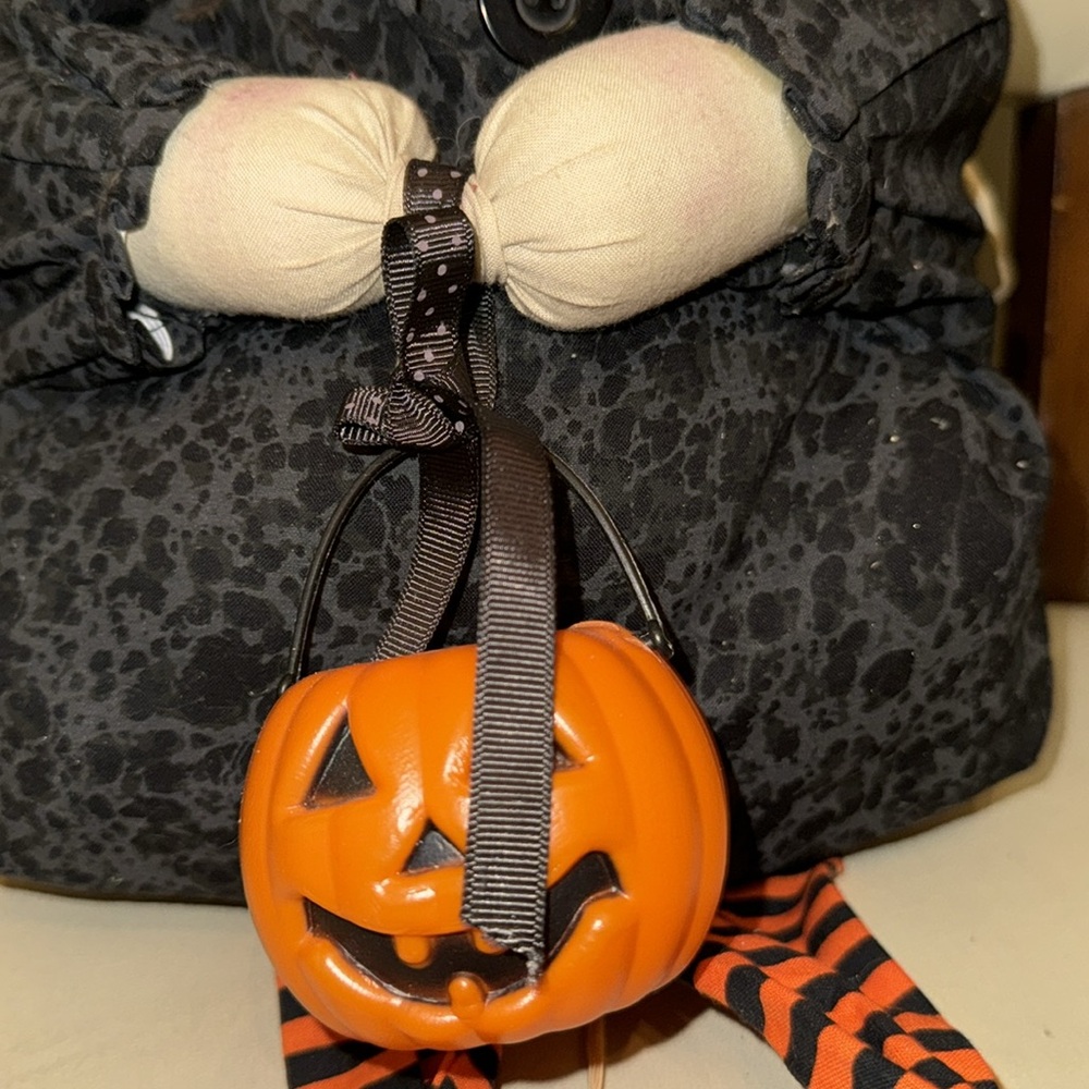 Halloween ๐host pick๐๐ป NWOT holiday handcrafted Shabby Chic doll - Picture 7 of 10